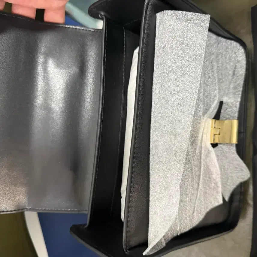 [BUNJANG] CESARE PACIOTTI Crossbody Bag / CESARE PACIOTTI 체사레 파치오티 크로스백