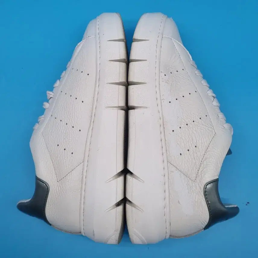 [BUNJANG] Daks Sneakers 240 / oo 닥스 스니커즈 240