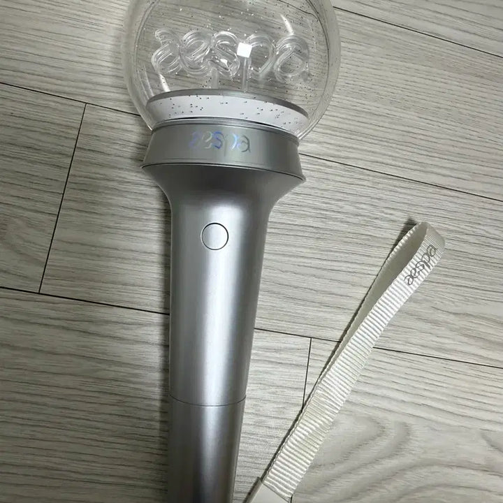 [SOLD OUT] [BUNJANG] aespa Official Light Stick Ver. 1 / 에스파 응원봉 스봉 마이봉 구버전 ver.1