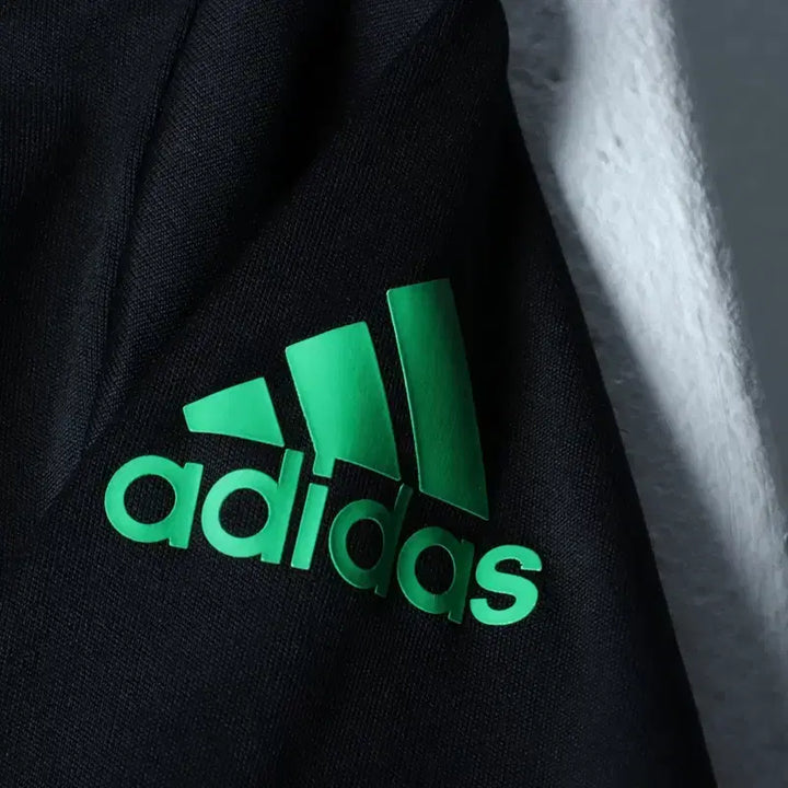 [BUNJANG] Adidas Functional Big Logo T-shirt / (L-XL) 아디다스 반팔 티셔츠 기능성 빅로고 블랙-184F6
