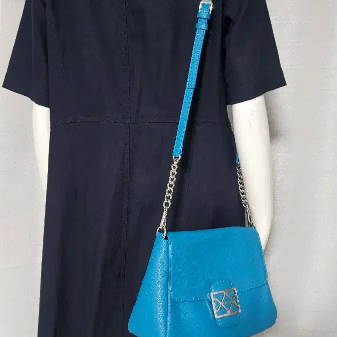 [SOLD OUT] BREAL 2023년 아마31 레이온 69 상태굿 주머니 단추 원피스