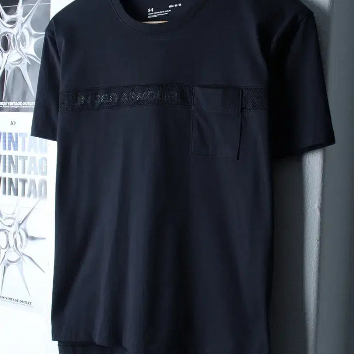 [BUNJANG] Under Armour Semi-Crop Lettering T-Shirt / W(M-L) 언더아머 반팔 티셔츠 세미크롭 레터링 블랙-184F7