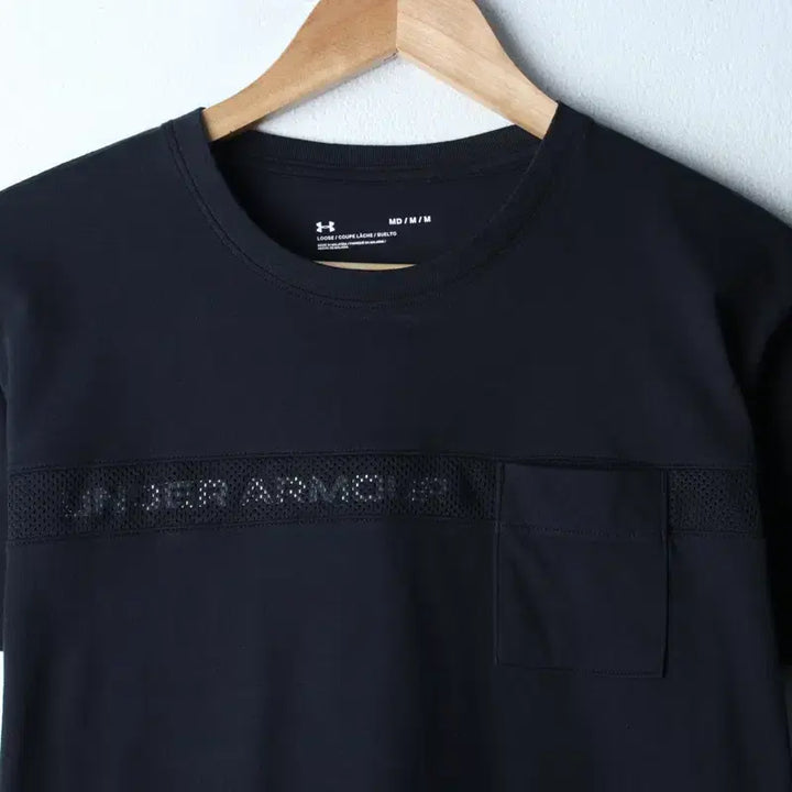 [BUNJANG] Under Armour Semi-Crop Lettering T-Shirt / W(M-L) 언더아머 반팔 티셔츠 세미크롭 레터링 블랙-184F7