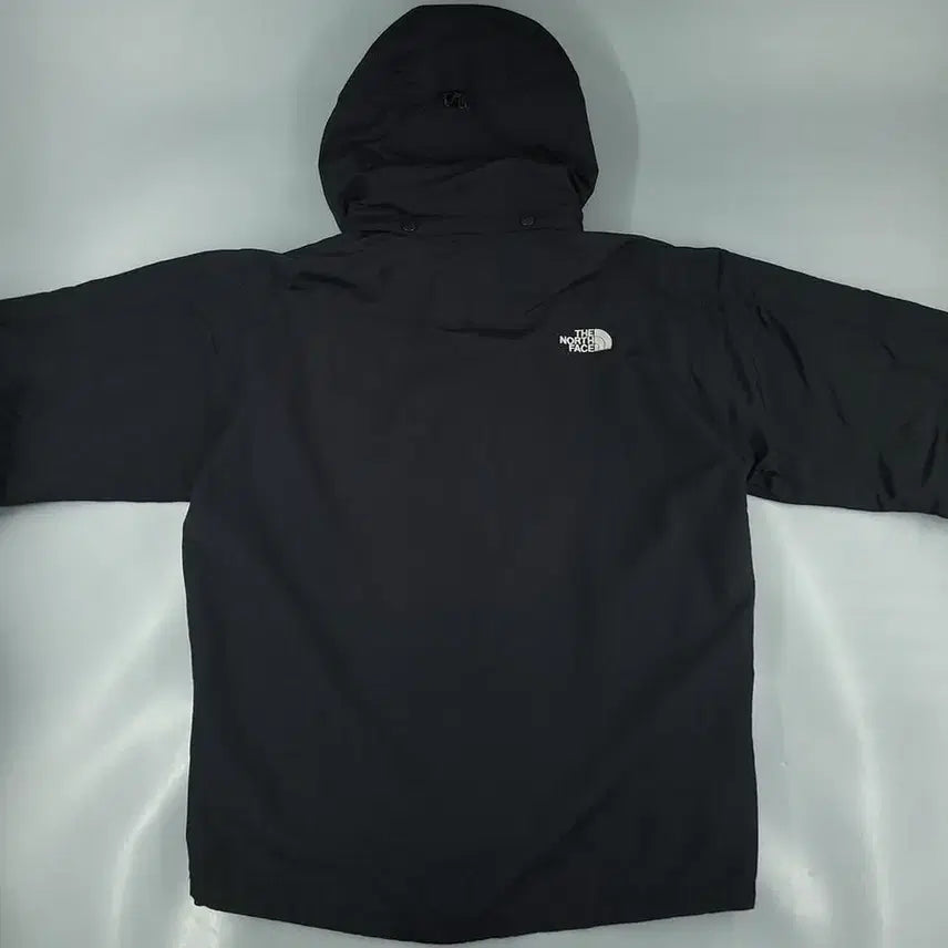 [SOLD OUT] 노스페이스 블랙 그레이 로고 투웨이지퍼 체스트포켓 후드 바람막이 자켓 L