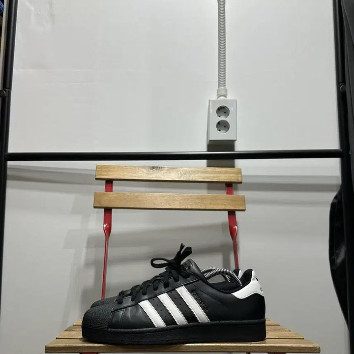 [BUNJANG] Adidas Superstar Black White Sneakers / 260) 아디다스 운동화 남성 남자 신발  슈퍼스타 블랙 화이트