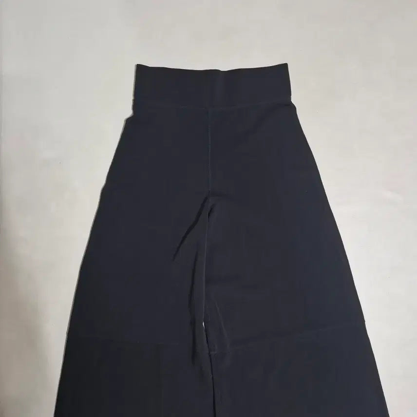 [SOLD OUT] COS 블랙 와이드 니트팬츠