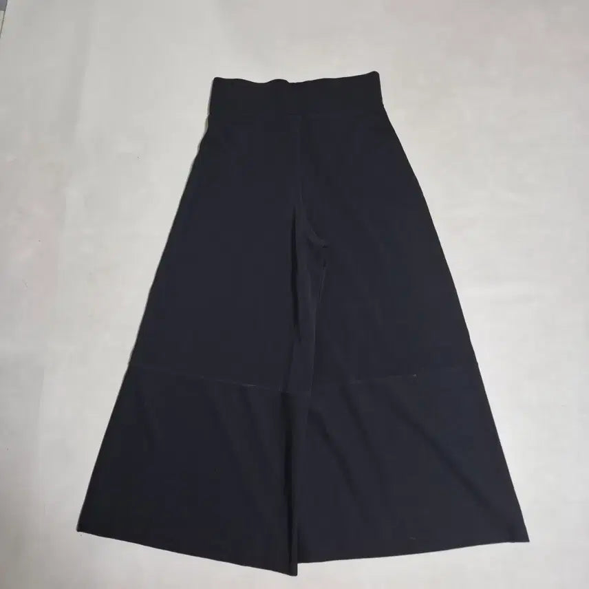 [SOLD OUT] COS 블랙 와이드 니트팬츠