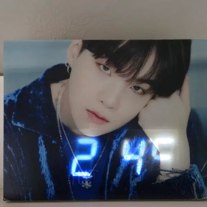 [BUNJANG] BTS Suga LED Wood Photo Clock / BTS 방탄소년단 슈가 LED 우드 포토 시계 (민윤기 굿즈)