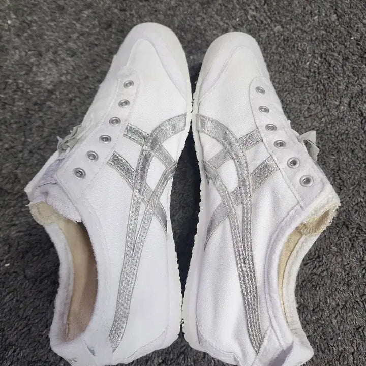 [BUNJANG] Onitsuka Tiger Mexico 66 White Silver Sneakers / 오니츠카타이거 멕시코66 흰은 250사이즈