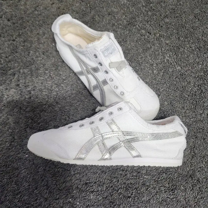 [BUNJANG] Onitsuka Tiger Mexico 66 White Silver Sneakers / 오니츠카타이거 멕시코66 흰은 250사이즈
