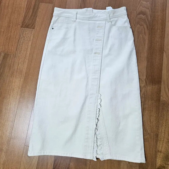 [BUNJANG] Hazzys Ivory Lace Point Skirt / 헤지스 아이보리 레이스 포인트 스커트