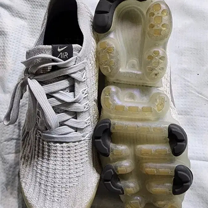[BUNJANG] Nike Air VaporMax Flyknit 3 Sneakers / 나이키에어베이퍼맥스플라이니트3 사이즈240(235추천)