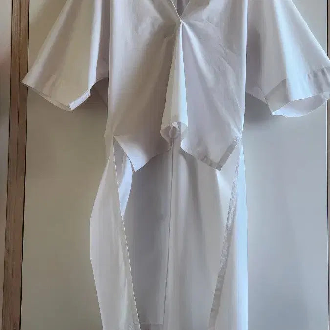 [SOLD OUT] 딘트화이트 V넥 롱 셔츠 원피스