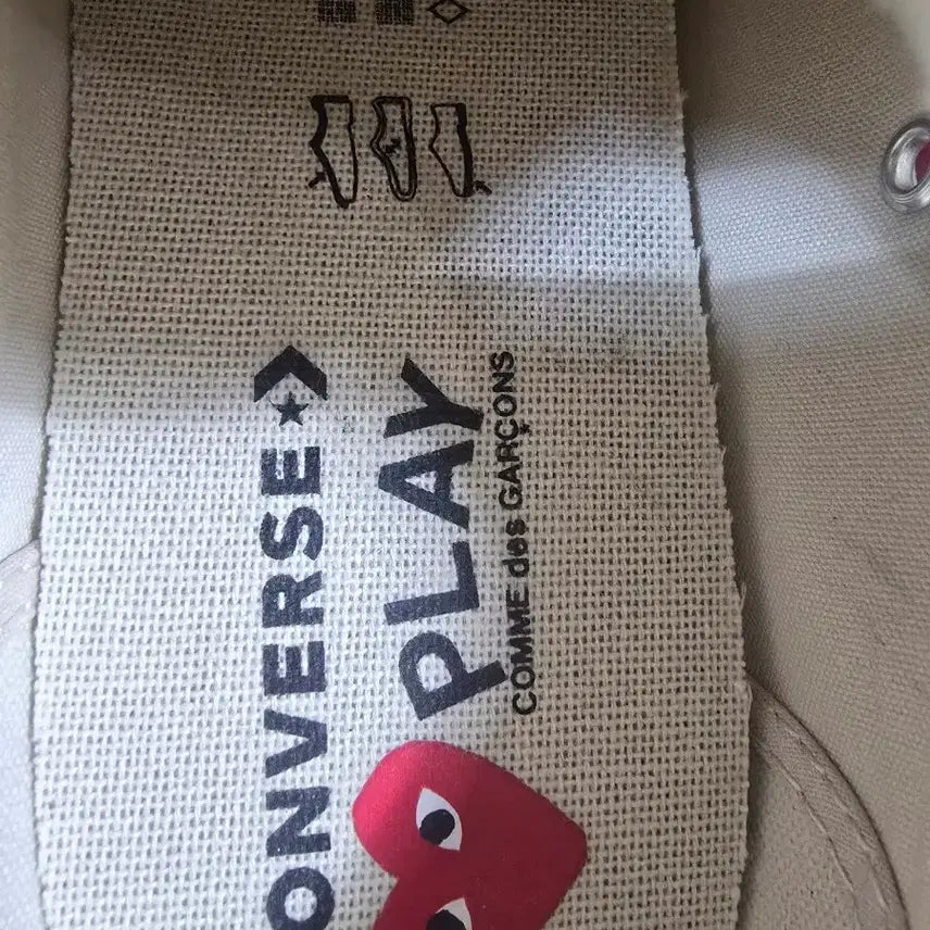 [BUNJANG] Comme des Garcons Converse Play Chuck Taylor Low Sneakers / 꼼데가르송 *컨버스 플레이 척테일러 로우 스니커즈 275