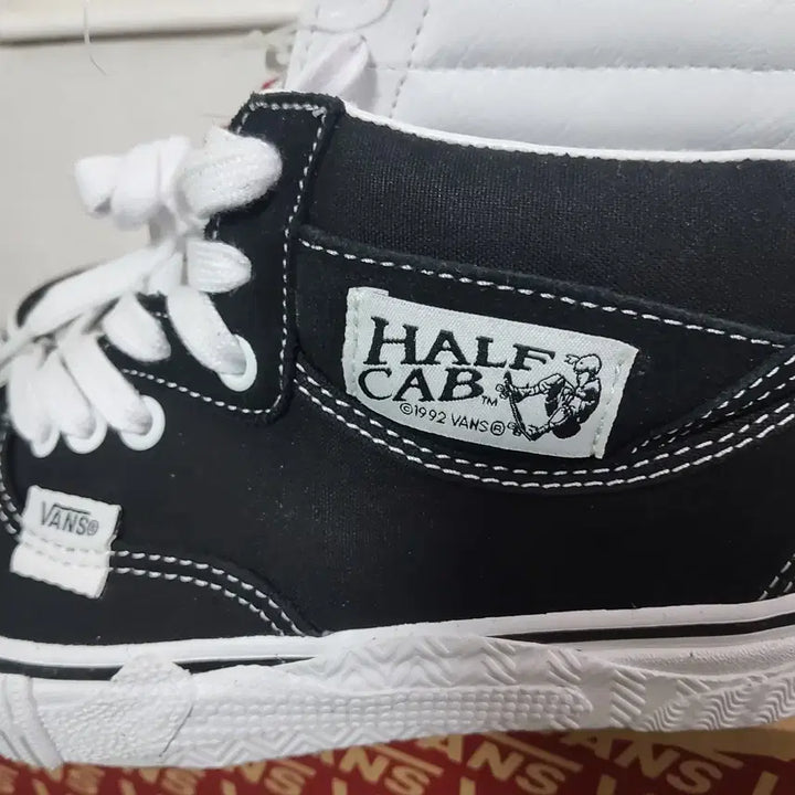 [BUNJANG] Vans Bolt Line Half Cab Sk8-Hi LX Mesh High-Top Sneakers (240) / 새상품 볼트라인 반스 캡 매쉬 하이탑 LX 하프캡 스케이트하이 240