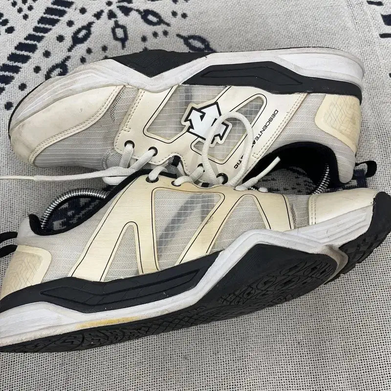 [BUNJANG] Descente Citymonster X00261 Sneakers / 데상트 시티몬스터 운동화 265 X00261