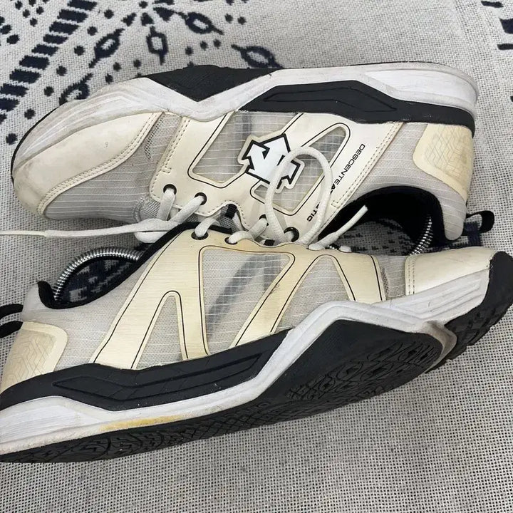 [BUNJANG] Descente Citymonster X00261 Sneakers / 데상트 시티몬스터 운동화 265 X00261
