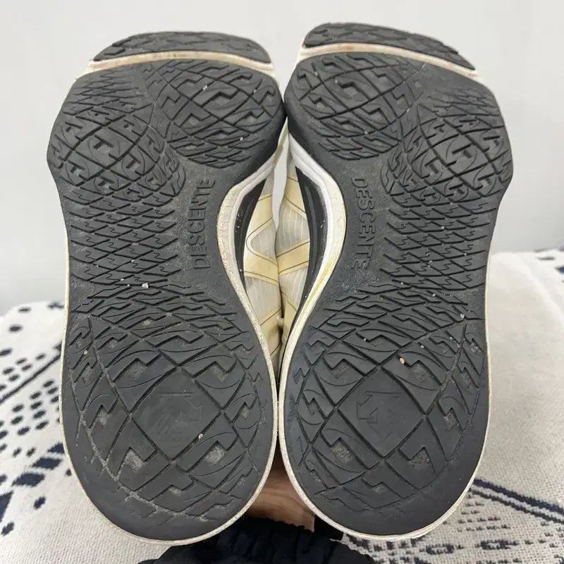 [BUNJANG] Descente Citymonster X00261 Sneakers / 데상트 시티몬스터 운동화 265 X00261