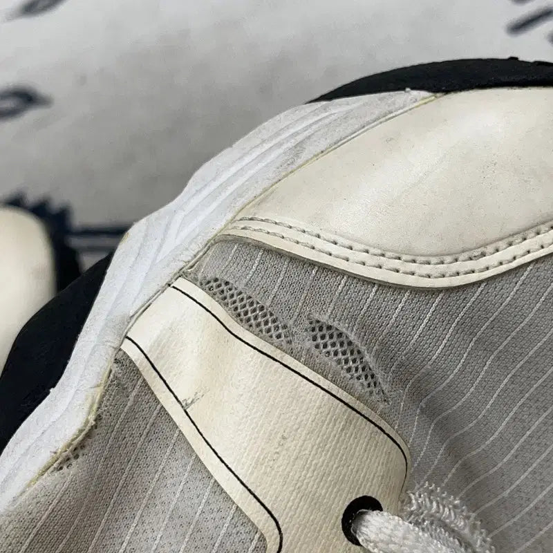 [BUNJANG] Descente Citymonster X00261 Sneakers / 데상트 시티몬스터 운동화 265 X00261