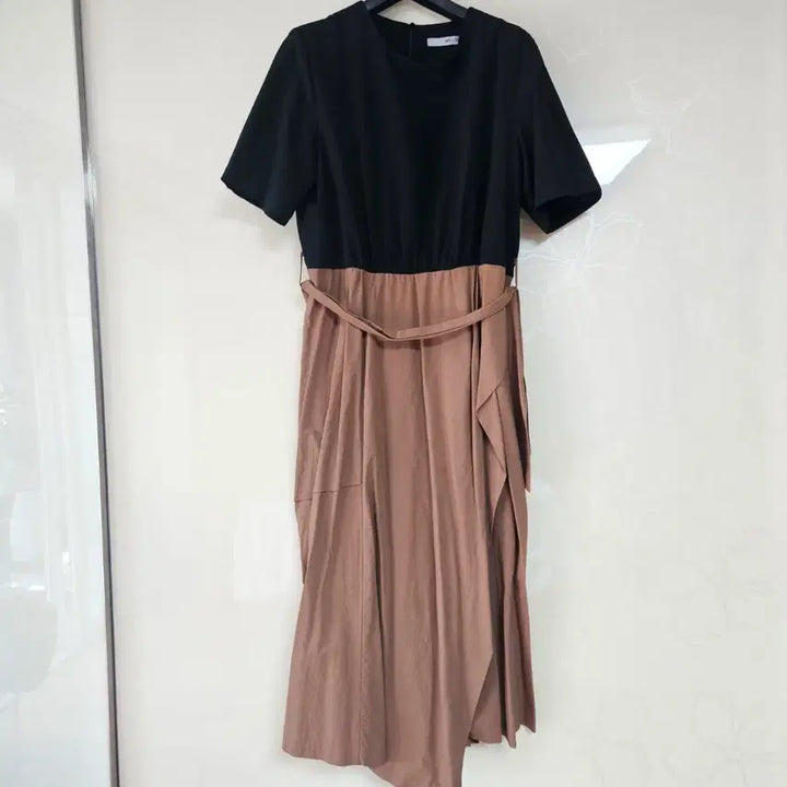 [BUNJANG] Oneof Long Sleeve Maxi Dress / 원오브 반팔 롱 원피스 블랙/브라운