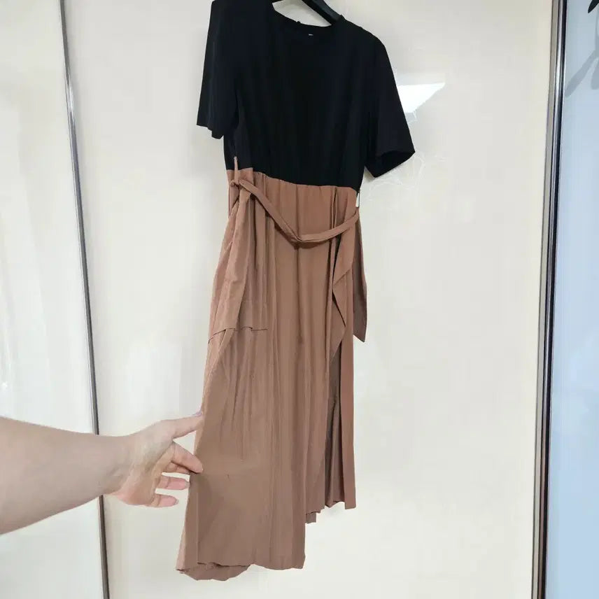 [BUNJANG] Oneof Long Sleeve Maxi Dress / 원오브 반팔 롱 원피스 블랙/브라운