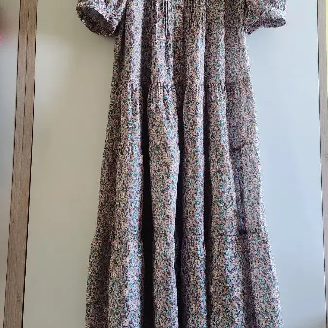[SOLD OUT] 2026써스데이아일랜드 핀턱 플라워 롱 원피스 S