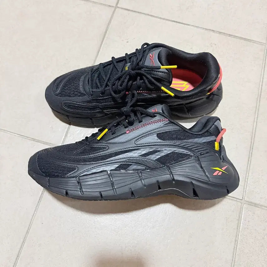 [BUNJANG] Reebok Zig Kinetica 2.5 Pure Grey Sneakers 240 / 리복 지그 키네티카 2.5 퓨어그레이 운동화 240