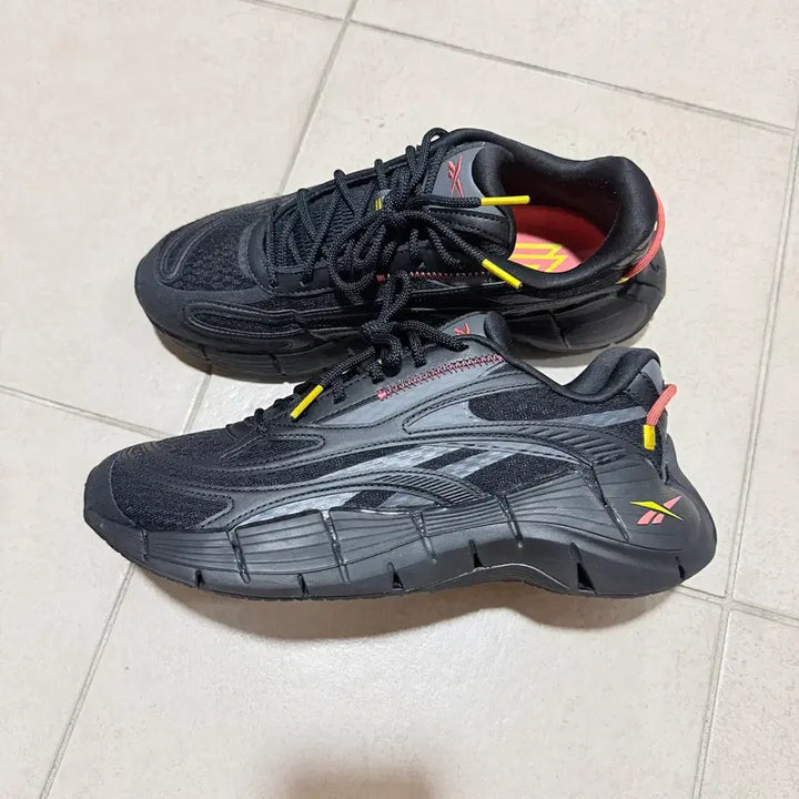 [BUNJANG] Reebok Zig Kinetica 2.5 Pure Grey Sneakers 240 / 리복 지그 키네티카 2.5 퓨어그레이 운동화 240