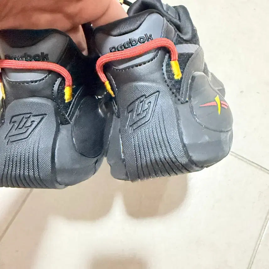[BUNJANG] Reebok Zig Kinetica 2.5 Pure Grey Sneakers 240 / 리복 지그 키네티카 2.5 퓨어그레이 운동화 240
