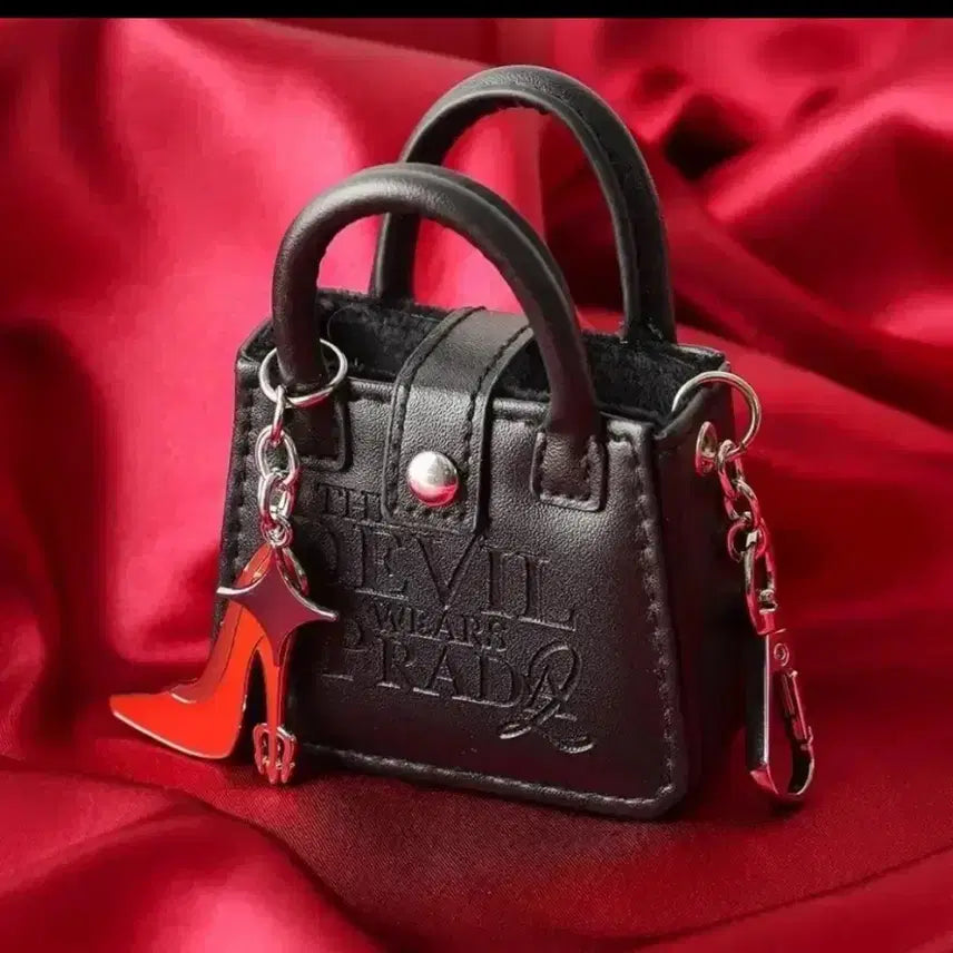 [BUNJANG] The Devil Wears Prada Bag, Airpods Keychain, Merchandise / (미개봉)악마는프라다를입는다2 가방 에어팟 키링 굿즈 롯데시네마 악프다