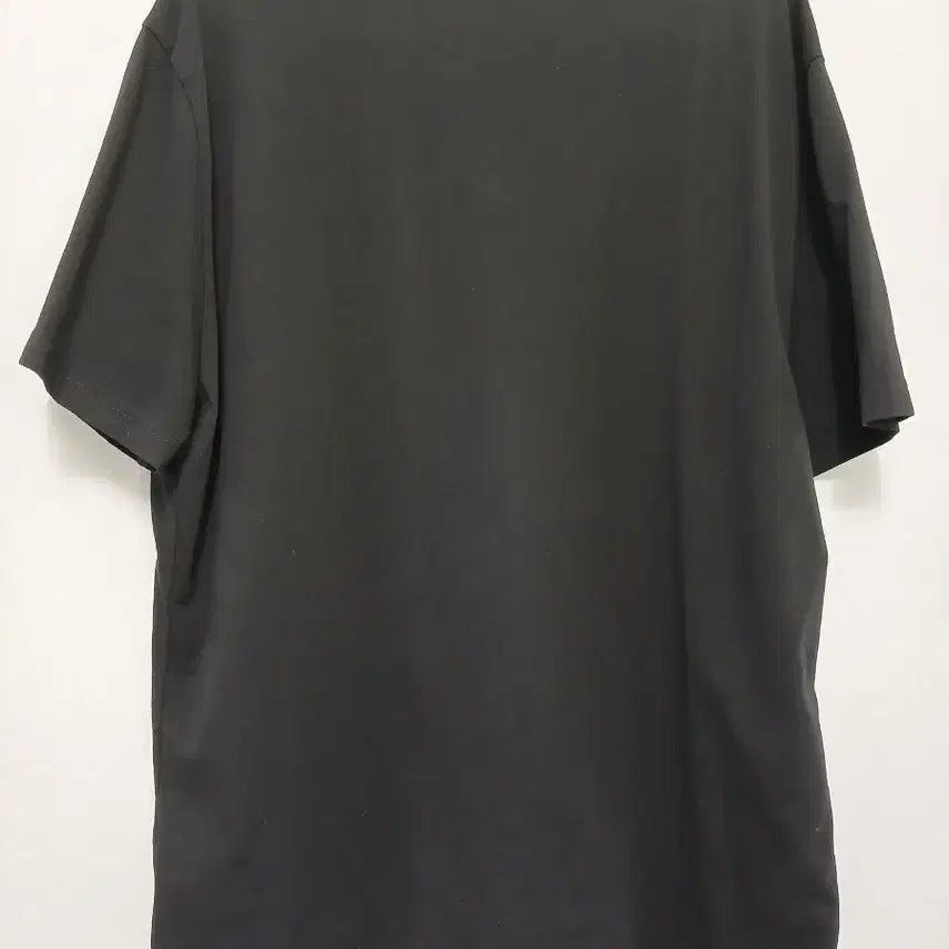 [BUNJANG] Guess Black Triangle Logo T-shirt / 게스 블랙 삼각 로고 반팔 티셔츠