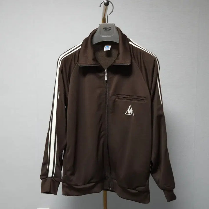 [SOLD OUT] L ) 레어템 일본판 르꼬끄 브라운 삼선 트랙탑