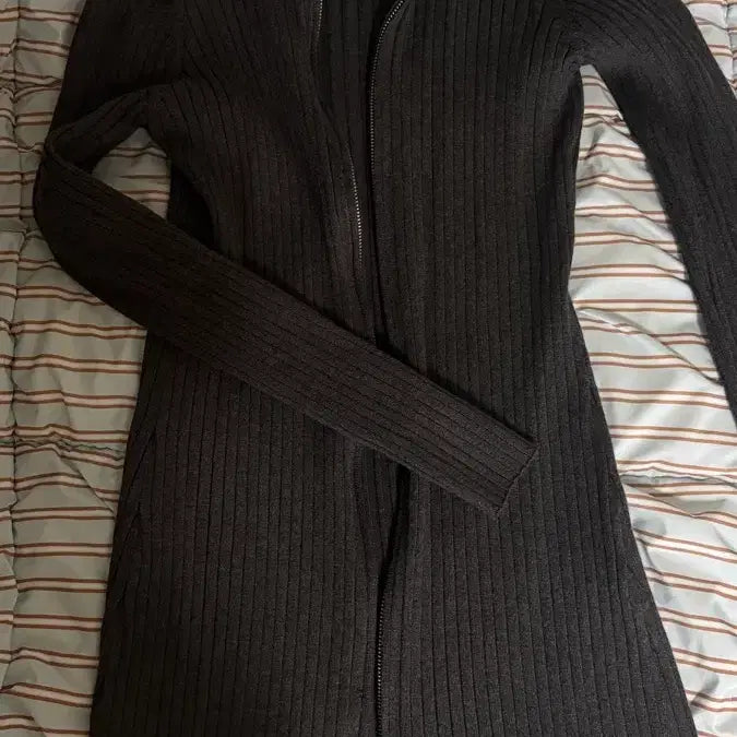 [BUNJANG] Two-Way Charcoal Knit Zip-Up / 투웨이 니트 집업