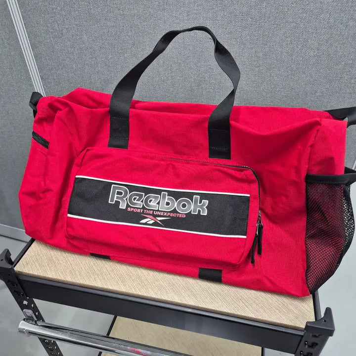 [SOLD OUT] 리복 포켓 더블백