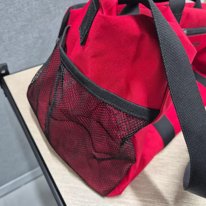 [SOLD OUT] 리복 포켓 더블백