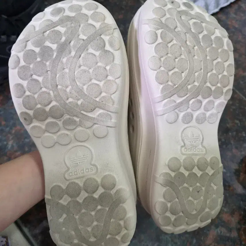 [BUNJANG] Adidas Adiform Stan Mule IE7052 Beige 225 / 아디다스 아디폼 스탠 뮬 IE7052 베이지 225