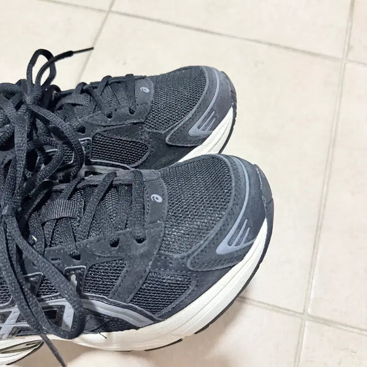[BUNJANG] Asics Gel 1130 Black Metropolis Sneakers 240 / 아식스 젤 1130 블랙 메트로폴리스 운동화 240