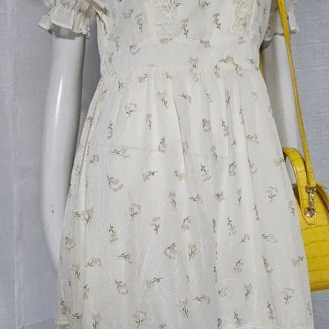 [BUNJANG] Ivory Lace Floral Print Dress / 아이보리 레이스 자크 안감 잔꽃 원피스... 반품 48 길이 90