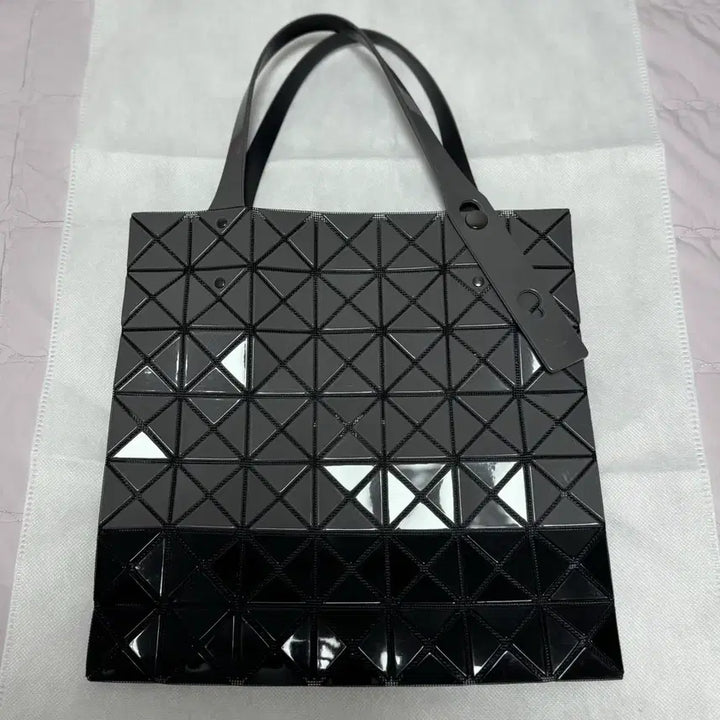 [SOLD OUT] 바오바오 프리즘 토트백