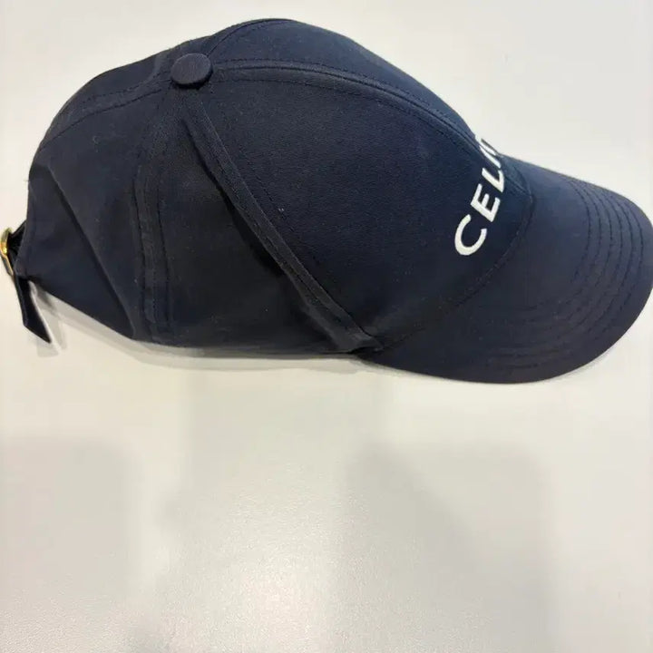 [SOLD OUT] 셀린느 볼캡 네이비 S사이즈 판매합니다