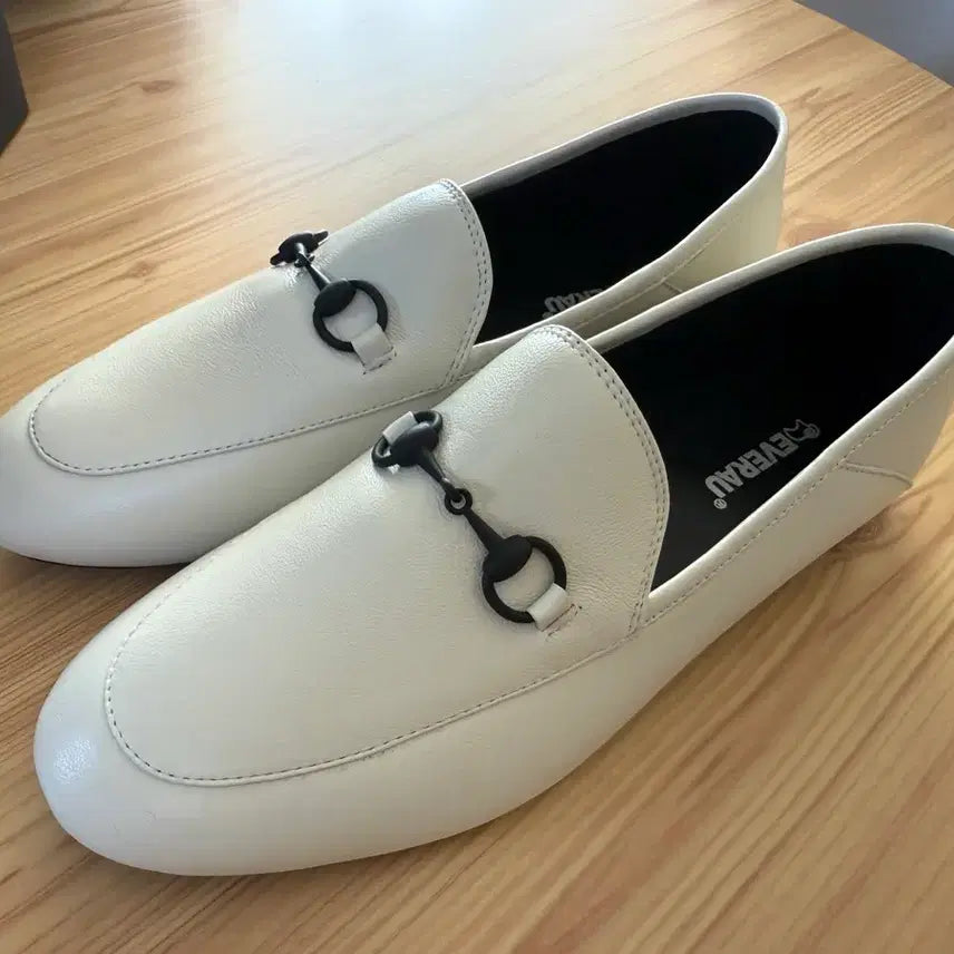 [BUNJANG] EVERAU Layla EA7005 White Loafers / 여성용 EVERAU Layla EA7005 화이트 로퍼 39 새상품