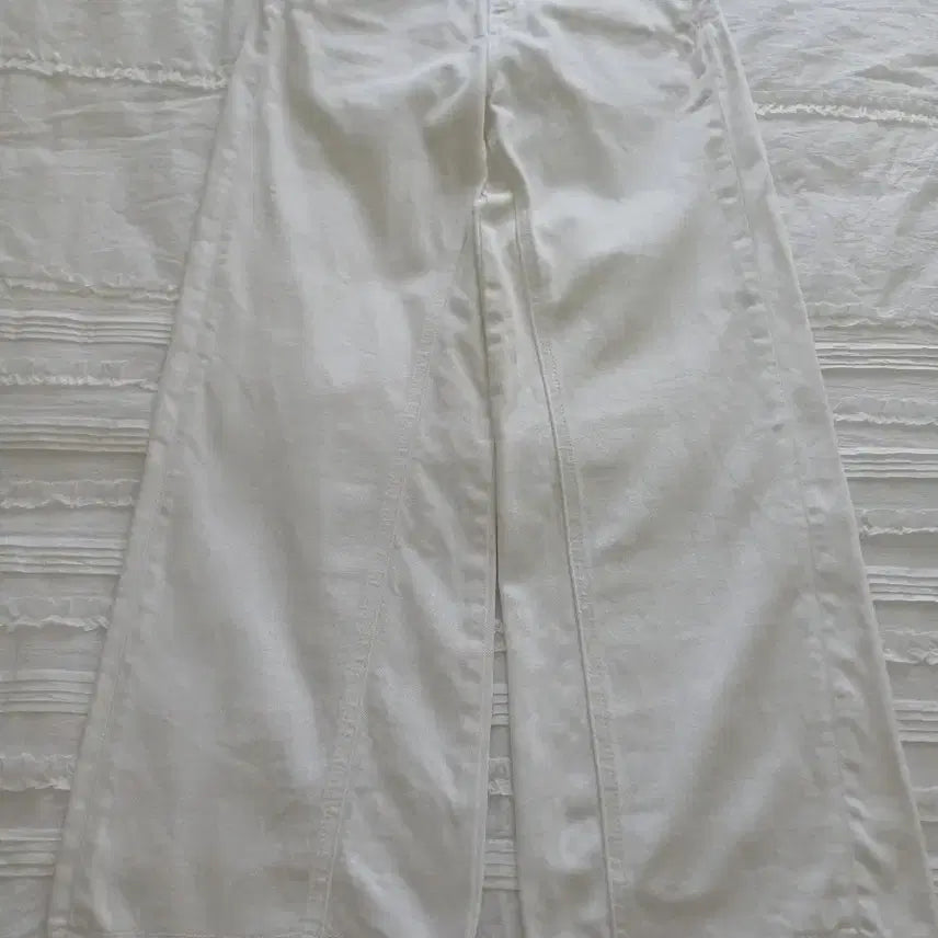 [SOLD OUT] 마쥬 화이트 더님  36
