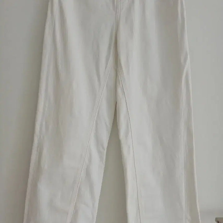 [SOLD OUT] 마쥬 화이트 더님  36