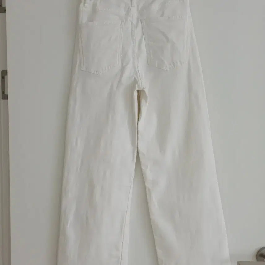 [SOLD OUT] 마쥬 화이트 더님  36