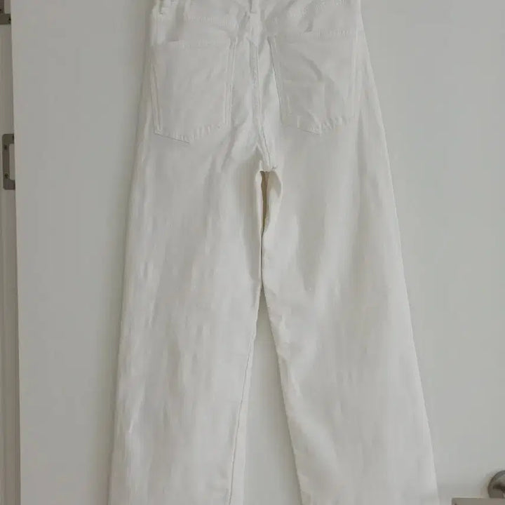 [SOLD OUT] 마쥬 화이트 더님  36
