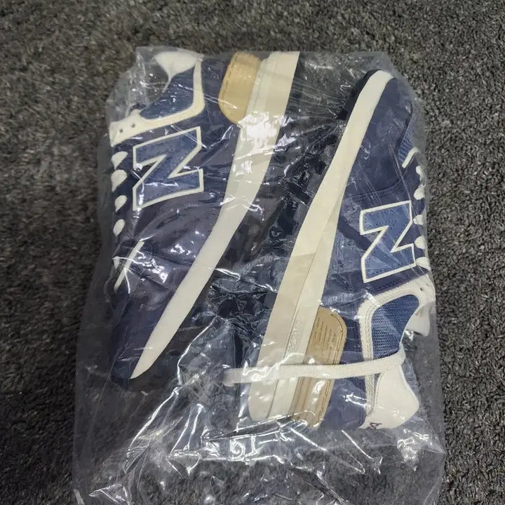 [BUNJANG] New Balance 574 Navy Sneakers / 뉴발란스 574 네이비 245사이즈