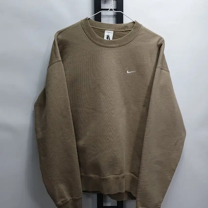 [BUNJANG] Nike NRG Solo Swoosh Fleece Sweatshirt (Khaki, S) / 나이키 NRG 솔로스우시 맨투맨 플리스 스웻 셔츠 카키 s