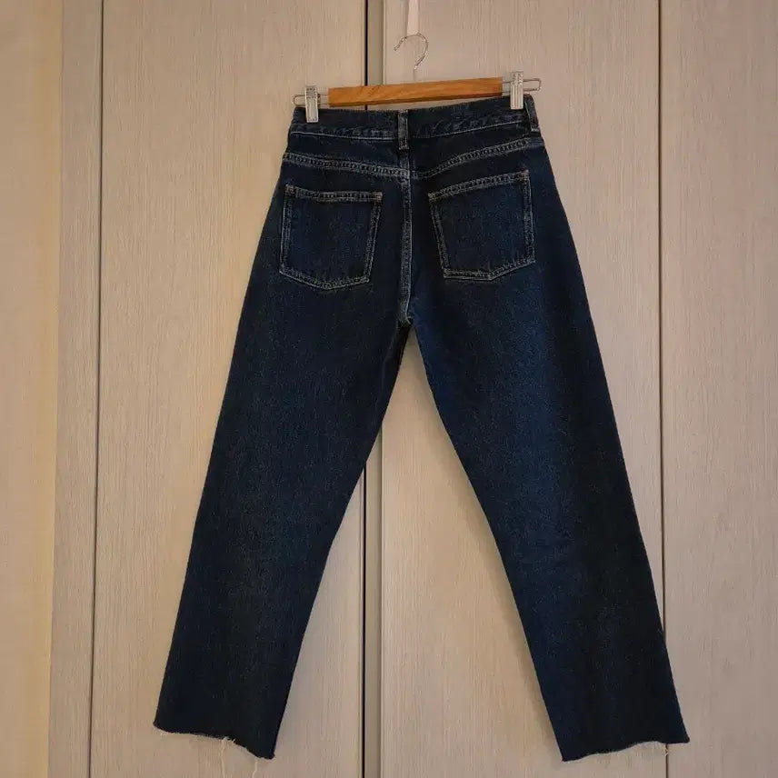 [BUNJANG] COS Slim Fit Low-Rise Crop Jeans / COS 데님