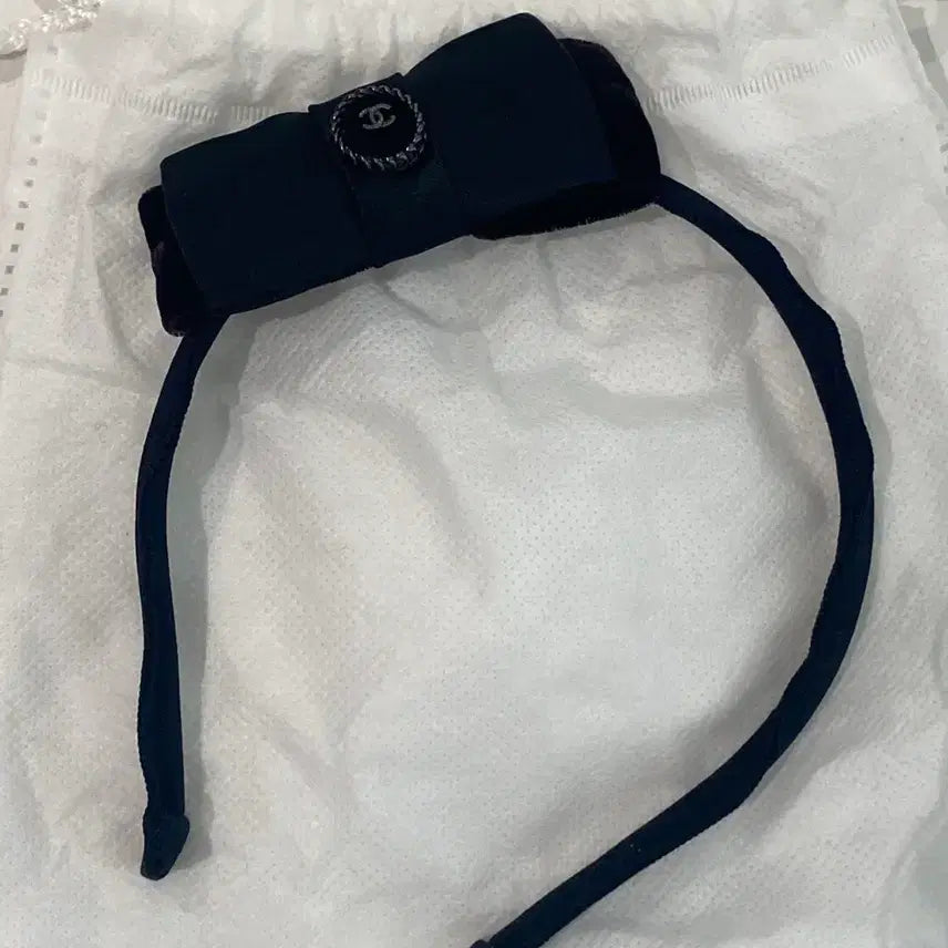 [BUNJANG] Chanel Velvet Black Ribbon Headband / 샤넬 벨벳 블랙 리본 헤어밴드