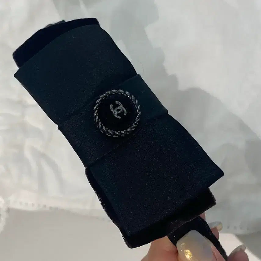 [BUNJANG] Chanel Velvet Black Ribbon Headband / 샤넬 벨벳 블랙 리본 헤어밴드